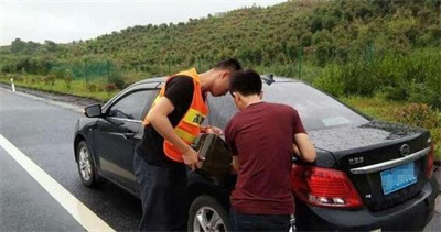 柳河永福道路救援